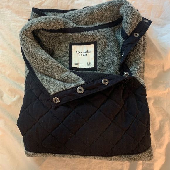 Asymmetrical Snap-Up Fleece - Picture 2 of 8